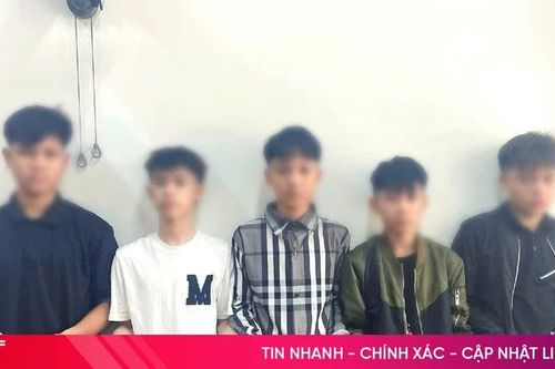 Ngăn 2 nhóm học sinh Hà Tĩnh, Quảng Trị giải quyết mâu thuẫn bằng hung khí