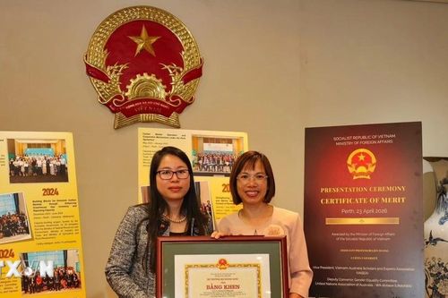 Tôn vinh đóng góp đối với đất nước và quan hệ Việt Nam-Australia