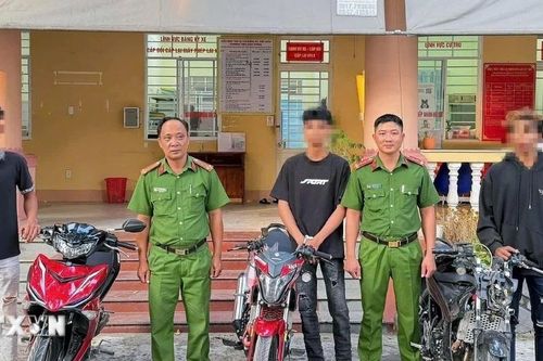 Mật phục, bắt quả tang nhóm 'quái xế' bốc đầu, lạng lách