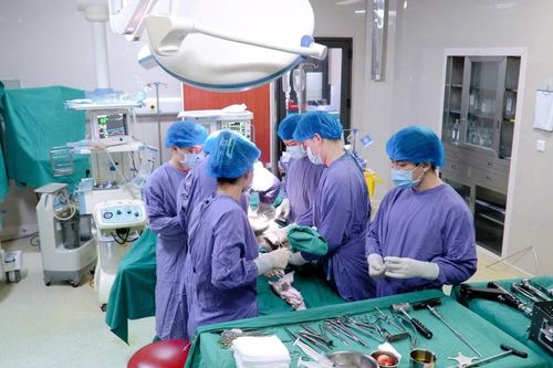 Bộ Y tế yêu cầu bảo đảm cung ứng thiết bị y tế phục vụ khám chữa bệnh