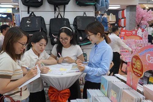 FAHASA và Kokuyo mở không gian trải nghiệm văn phòng phẩm Nhật Bản