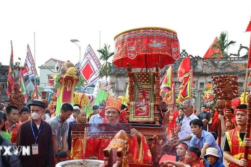 Lễ hội Đền Thánh Nguyễn: Lan tỏa giá trị di sản, khơi nguồn phát triển