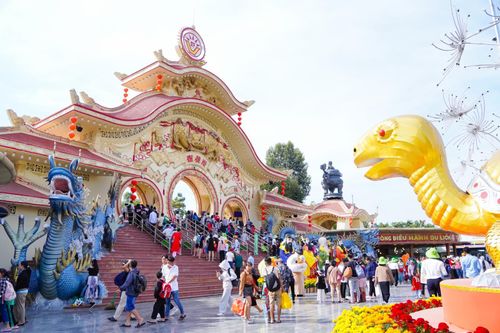 Khám phá điểm vui chơi, ẩm thực tại TP Hồ Chí Minh dịp nghỉ lễ 30/4 và 1/5