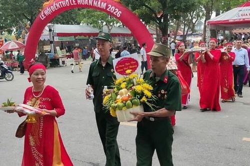 Rộn ràng lễ hội tưởng niệm 1.021 năm ngày mất vua Lê Hoàn