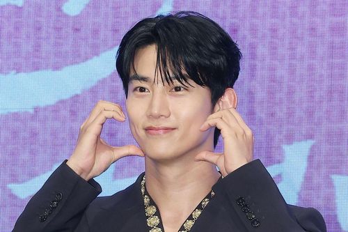 Nam ca sĩ Ok Taecyeon tổ chức lễ cưới vào hôm nay