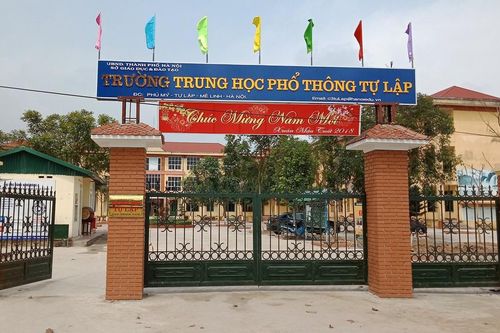 Hà Nội: Nhiều trường THPT công lập treo thưởng xe máy điện, học bổng 'hút' thí sinh giỏi