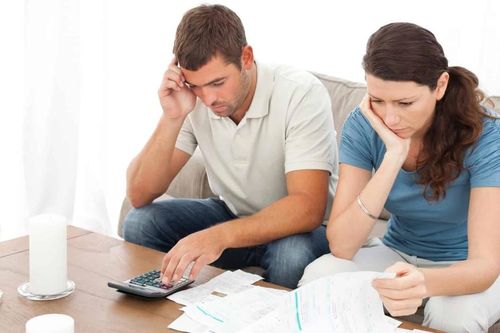 Sống ở Hà Nội 15 ngày 'bay' ngay 10 triệu đồng, gia đình trẻ về quê có tiết kiệm hơn?