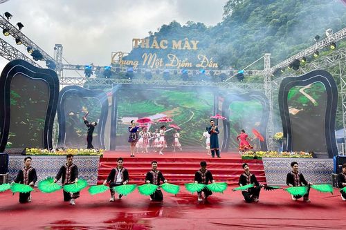 Khai mạc Tuần lễ Du lịch thác Mây năm 2026