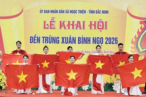 Vang mãi lời ca cách mạng