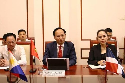 Phó Chủ tịch UBND tỉnh Phạm Văn Thịnh tiếp Đại sứ Philipines, Chile, Dominica tại Việt Nam