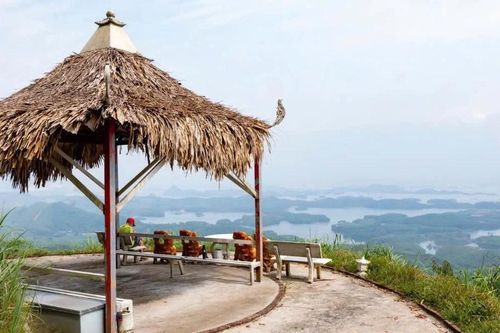 Núi Thở - Nơi kết nối du khách với hồ Thác Bà