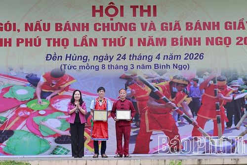 Phường Vân Phú, xã Thượng Long giành Giải đặc biệt tại Hội thi gói, nấu bánh chưng và giã bánh giầy