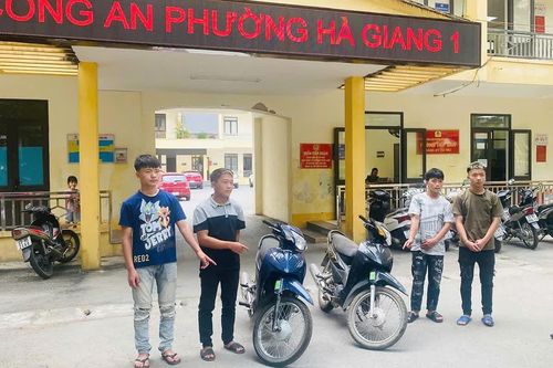 Truy bắt thành công nhóm 4 đối tượng trộm cắp xe máy tại địa bàn phường Hà Giang 1