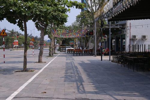 Nghệ An: Dành vỉa hè cho người đi bộ, bố trí thêm điểm đậu xe ở Cửa Lò