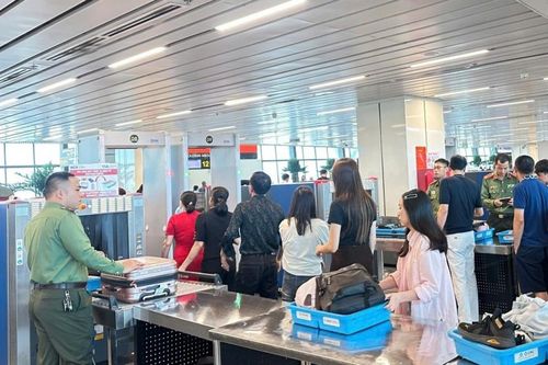 Dịp lễ 30/4 - 01/5, Tân Sơn Nhất khai thác 750 chuyến bay, phục vụ 125.000 khách mỗi ngày