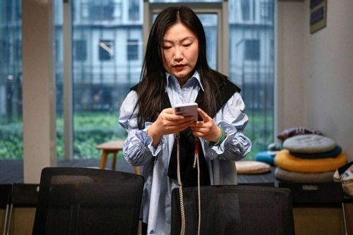 Chưa kịp ổn định đã lo bị đào thải ở tuổi 35, người trẻ Trung Quốc chọn lập 'công ty một người' để tự cứu chính mình