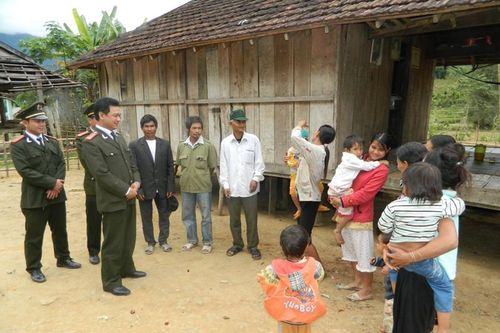 'Bóng ma đồ độc' và những bi kịch ở làng quê