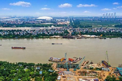 Tăng tốc thi công cầu Tứ Liên