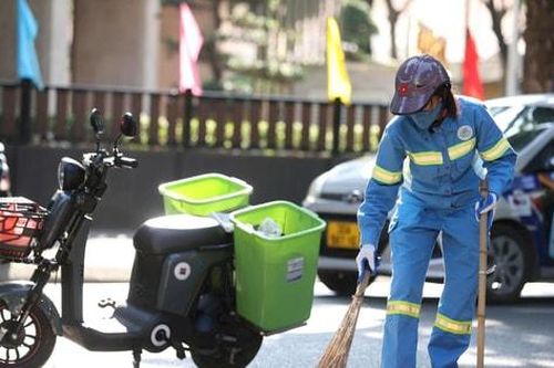 Cơ giới hóa thu gom rác, giải pháp xanh cho Hà Nội