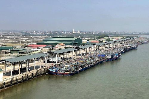 Ngư dân bán tàu vì thiếu trầm trọng lao động