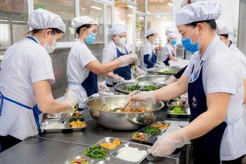 Siết quản lý, tăng cường hậu kiểm an toàn thực phẩm để bảo vệ sức khỏe người dân từ bữa ăn hằng ngày
