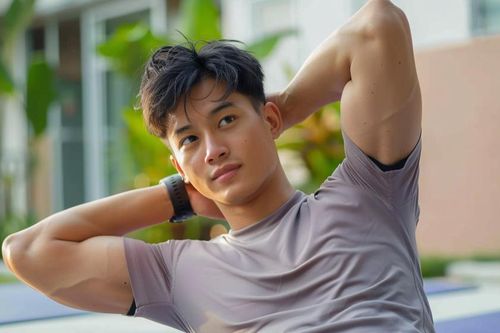 Nam giới giảm phong độ, già trước tuổi thường có thói quen này