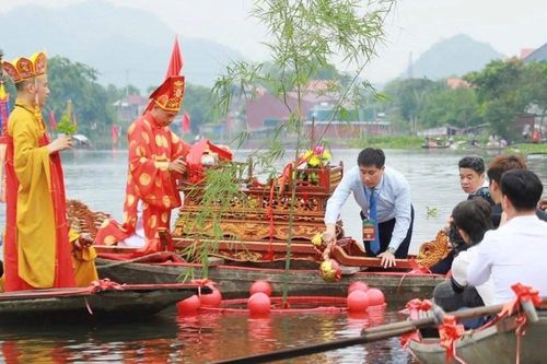 Độc đáo nghi lễ rước nước Lễ hội đền Thánh Nguyễn 2026