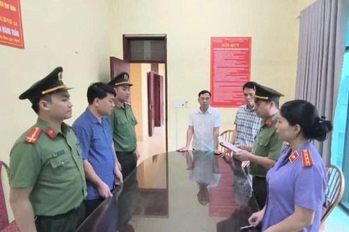 Khởi tố đối tượng làm giả giấy chứng nhận tốt nghiệp ở Tuyên Quang