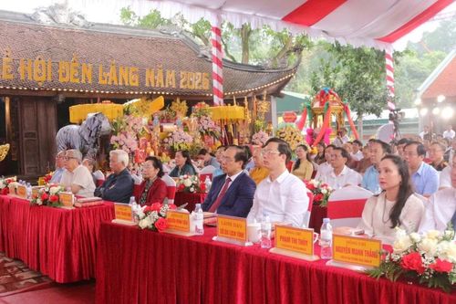 Bảo tồn và phát huy giá trị lễ hội Đền Lăng