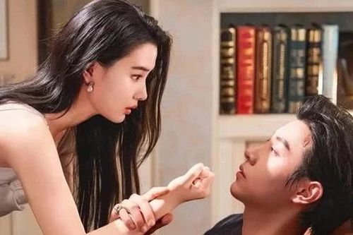 AI 'xóa sổ' tổng tài phim ngắn, thu nhập sụp đổ
