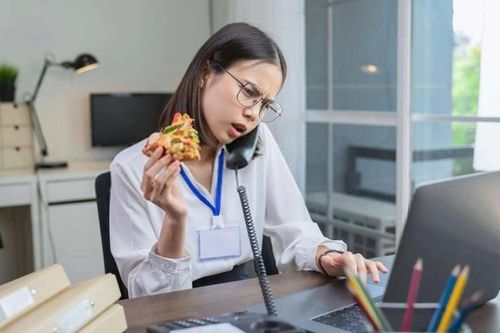 Dân văn phòng và bài toán bữa ăn: Tiện lợi nhưng vẫn phải an toàn cho dạ dày
