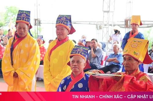 Linh thiêng lễ tế dân gian Đức Thủy tổ Kinh Dương Vương và các Vua Hùng