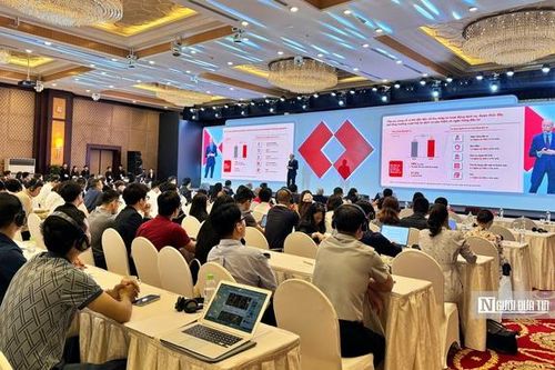 ĐHĐCĐ Techcombank: Tăng vốn 'khủng' vượt 100.000 tỷ đồng, chia cổ tức tiền mặt 17%