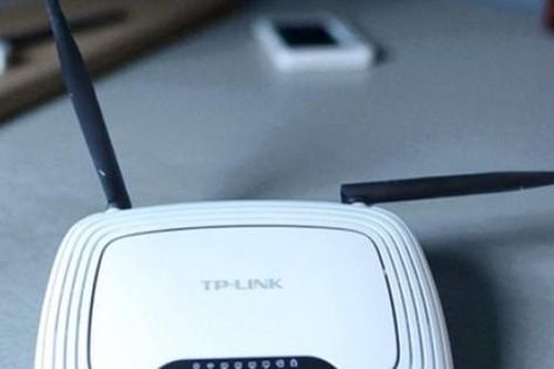 Ăng-ten Wi-Fi nên để dựng đứng hay nằm ngang?