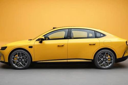 Mercedes-Benz ra mắt sedan hạng D công suất 435 mã lực, tiêu thụ 3,9 lít xăng/100 km, giá hơn 730 triệu