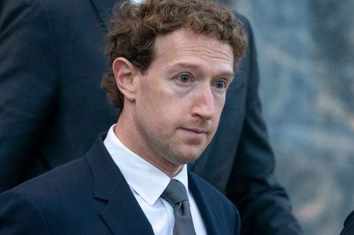 Meta giám sát hoạt động gõ phím phục vụ đào tạo trí tuệ nhân tạo