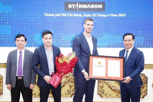 TP.HCM trao giấy chứng nhận đầu tư cho 4 dự án công nghệ cao hơn 1,23 tỷ USD