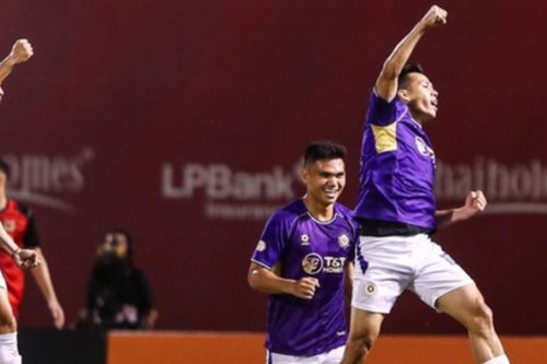 Hà Nội FC thắng kịch tính Ninh Bình: Bản sắc Harry Kewell và dấu ấn tài năng 18 tuổi