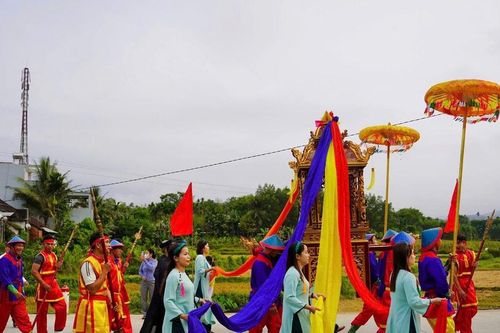 Rộn ràng lễ rước sắc tại Lễ hội Kỳ Yên làng Hội An