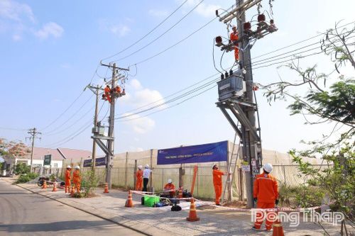 Công ty Điện lực Đồng Tháp: Nâng cao chất lượng phục vụ khách hàng từ hội thi nghiệp vụ