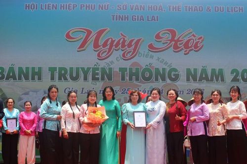 Đội Tuy Phước Bắc giành giải nhất Hội thi bánh truyền thống năm 2026