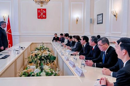 Đoàn công tác tỉnh Lào Cai làm việc với Ủy ban Đối ngoại thành phố Saint Petersburg