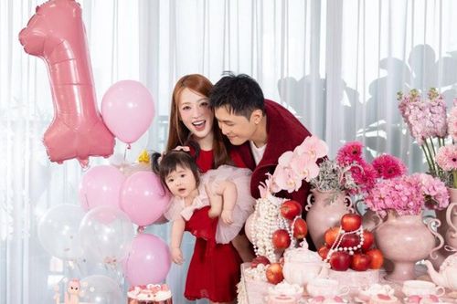 Con sao Việt đồng loạt chọn micro ngày thôi nôi: Quý tử Mai Ngọc và ái nữ Puka gây chú ý