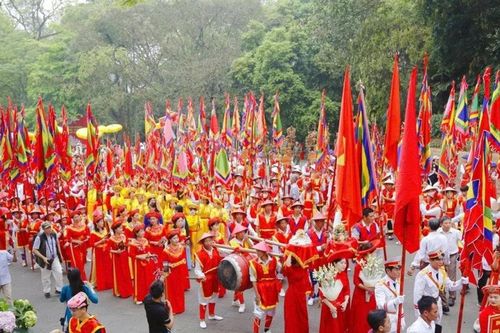 Nhớ ngày Giỗ tổ Mùng 10 tháng 3: Lặng một chút, thấy mình trong đất nước!