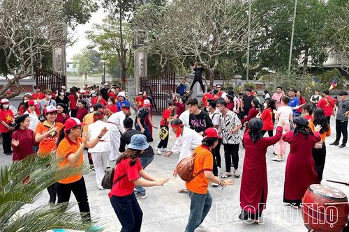 'Chìa khóa' mở rộng không gian phát triển du lịch