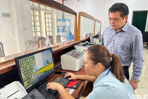 Chuyển đổi số về bản: 'Cú hích' mới cho vùng cao bứt phá