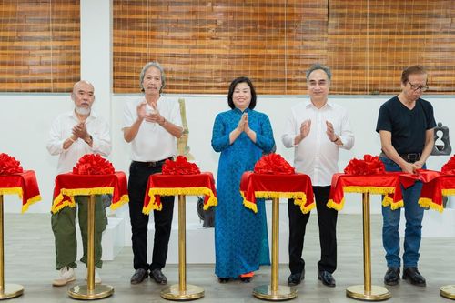 Gốm Việt trước ngã rẽ: Khi đất bắt đầu 'lên tiếng'