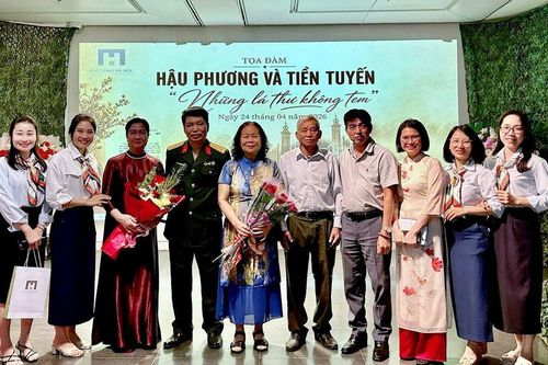 Xúc động và tự hào với 'Hậu phương và tiền tuyến – Những lá thư không tem'