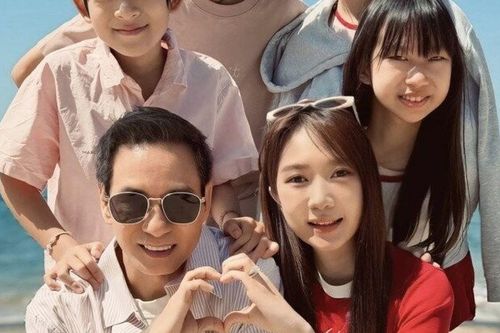 Tiểu thư Hà Nội 'gây sốt' với loạt ảnh ở bãi biển, cõi mạng 'sốc' khi biết đã U50, sinh 4 con cho đạo diễn trăm tỷ
