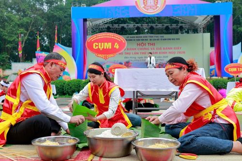 Hội thi gói, nấu bánh chưng và giã bánh giầy lan tỏa giá trị truyền thống dịp Giỗ Tổ